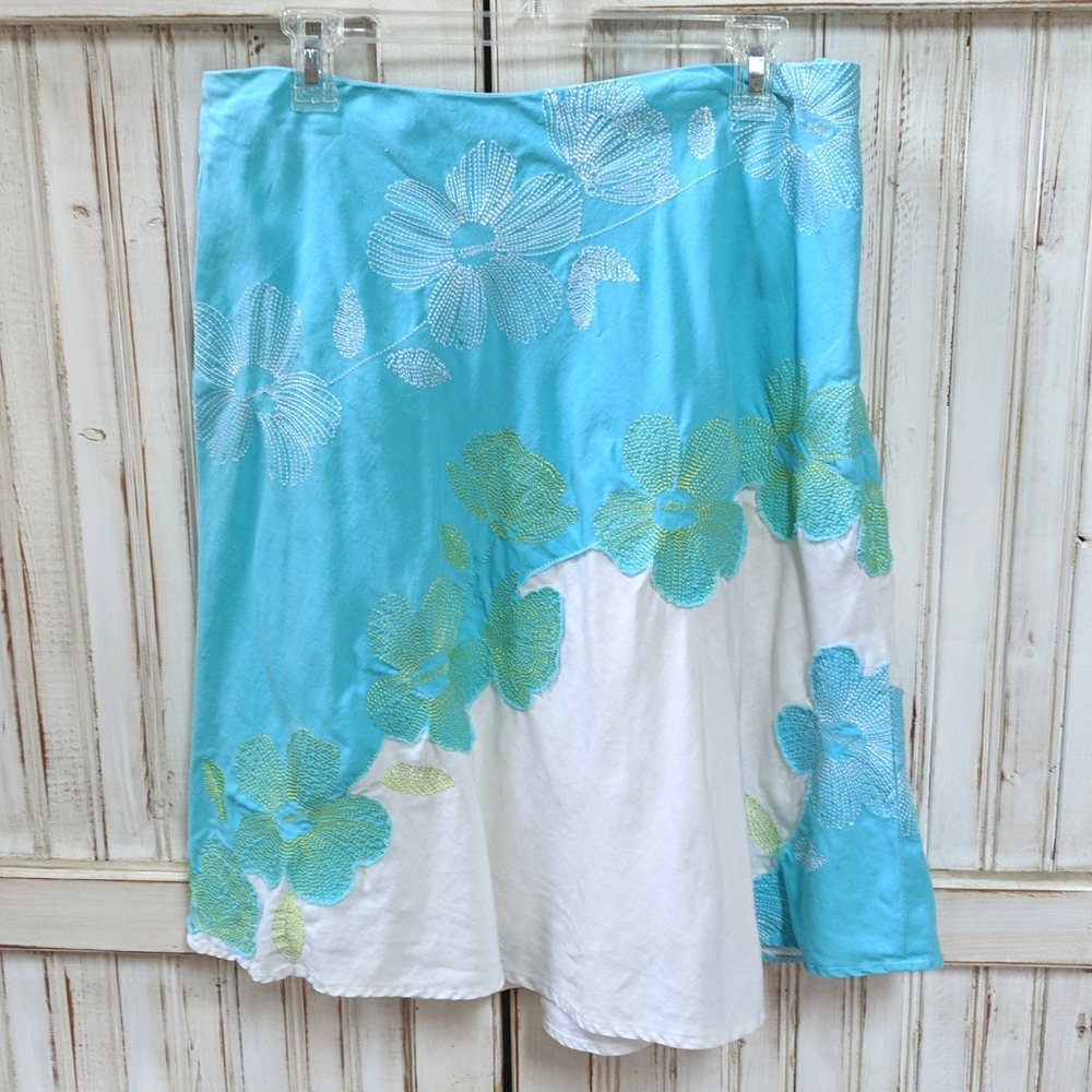 Think Tank, Spring skirt. Sz 10